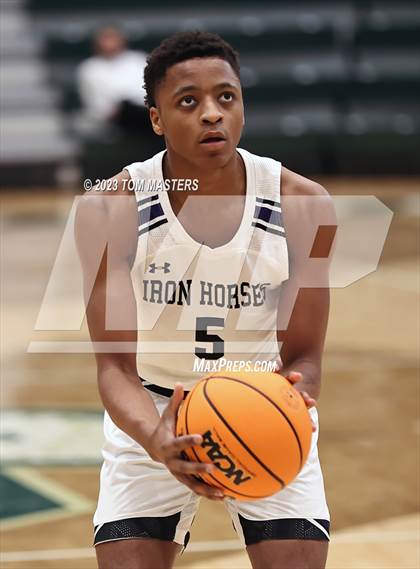 Thumbnail 3 in Philip Simmons vs. Parkwood photogallery.
