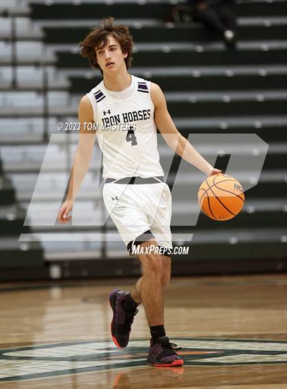 Thumbnail 3 in Philip Simmons vs. Parkwood photogallery.