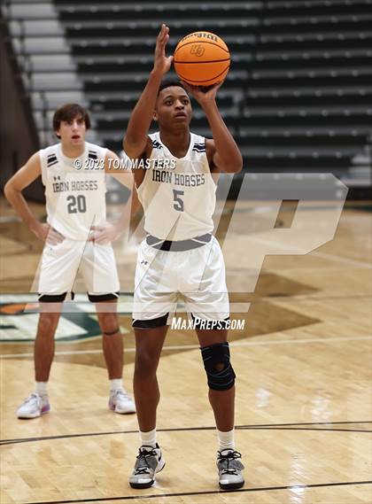 Thumbnail 2 in Philip Simmons vs. Parkwood photogallery.