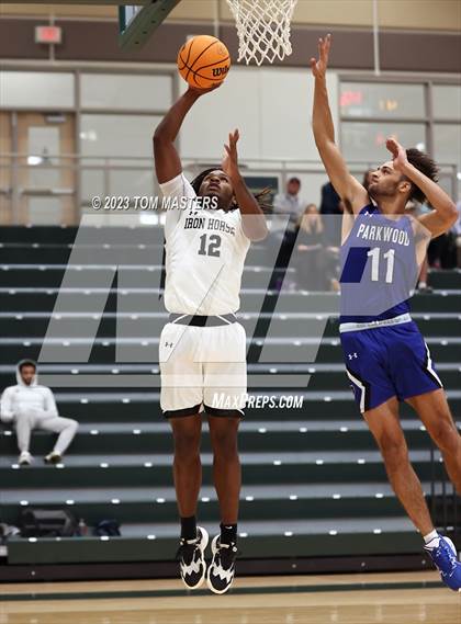 Thumbnail 2 in Philip Simmons vs. Parkwood photogallery.