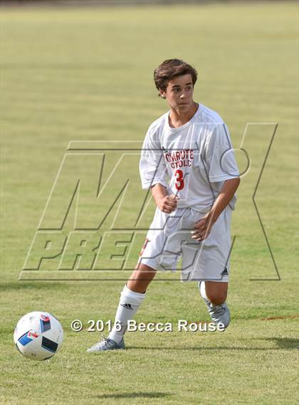 Thumbnail 3 in Charlotte Catholic vs Weddington photogallery.