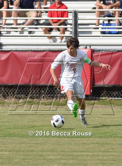 Thumbnail 3 in Charlotte Catholic vs Weddington photogallery.