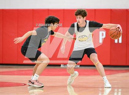 Thumbnail 2 in McQuaid Jesuit vs Marcus Whitman (Preseason) photogallery.