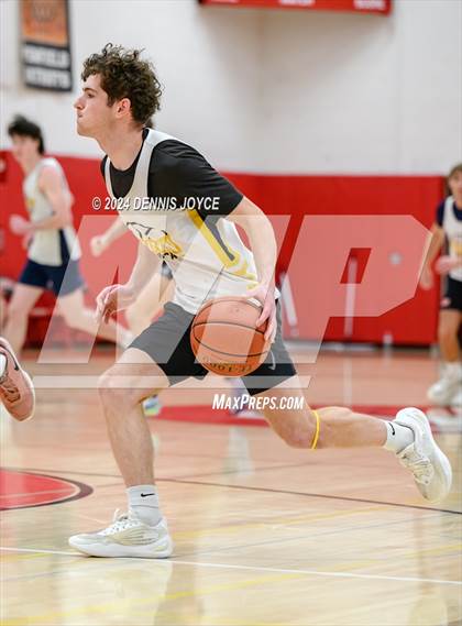 Thumbnail 2 in McQuaid Jesuit vs Marcus Whitman (Preseason) photogallery.