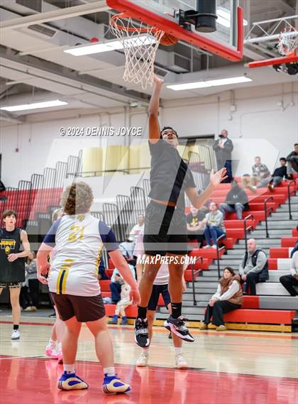 Thumbnail 2 in McQuaid Jesuit vs Marcus Whitman (Preseason) photogallery.