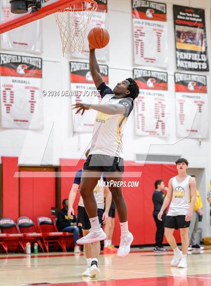 Thumbnail 3 in McQuaid Jesuit vs Marcus Whitman (Preseason) photogallery.