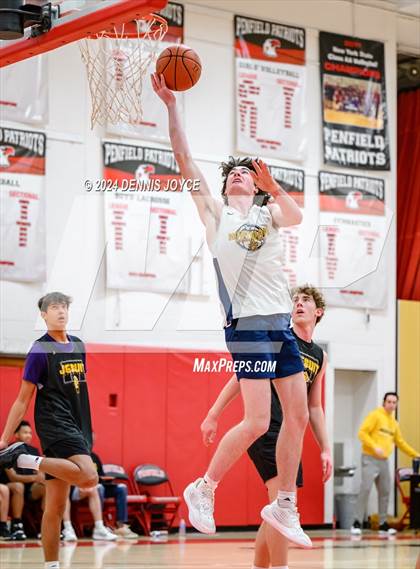 Thumbnail 3 in McQuaid Jesuit vs Marcus Whitman (Preseason) photogallery.
