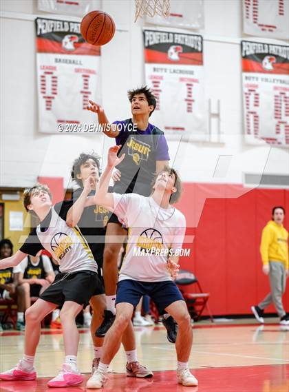 Thumbnail 3 in McQuaid Jesuit vs Marcus Whitman (Preseason) photogallery.