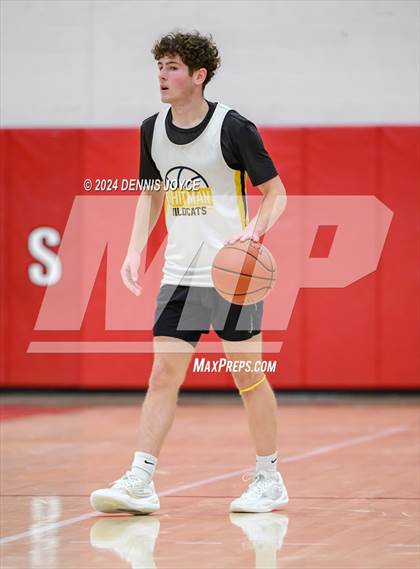 Thumbnail 1 in McQuaid Jesuit vs Marcus Whitman (Preseason) photogallery.
