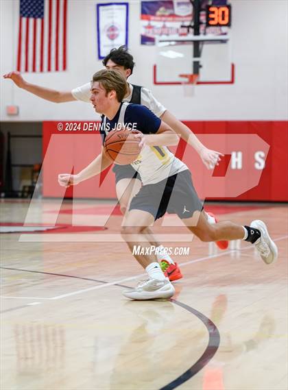 Thumbnail 3 in McQuaid Jesuit vs Marcus Whitman (Preseason) photogallery.