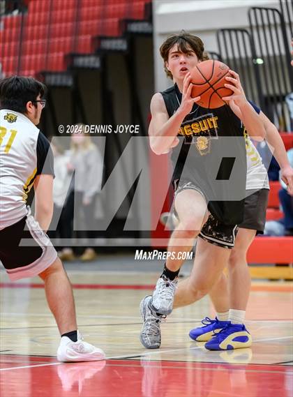 Thumbnail 2 in McQuaid Jesuit vs Marcus Whitman (Preseason) photogallery.