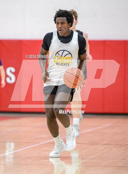 Thumbnail 1 in McQuaid Jesuit vs Marcus Whitman (Preseason) photogallery.