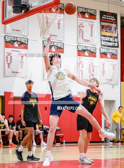 Thumbnail 2 in McQuaid Jesuit vs Marcus Whitman (Preseason) photogallery.