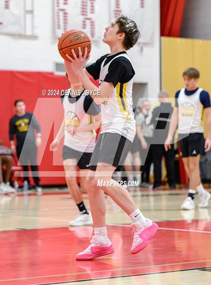 Thumbnail 2 in McQuaid Jesuit vs Marcus Whitman (Preseason) photogallery.