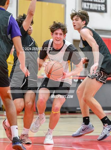 Thumbnail 2 in McQuaid Jesuit vs Marcus Whitman (Preseason) photogallery.