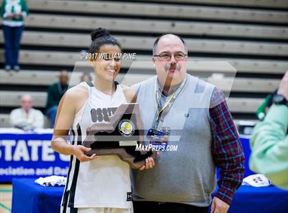 Thumbnail 2 in Our Lady of Mercy vs. Ossining (NYSPHSAA Class AA Semifinal) photogallery.