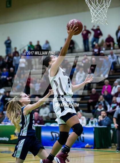 Thumbnail 3 in Our Lady of Mercy vs. Ossining (NYSPHSAA Class AA Semifinal) photogallery.