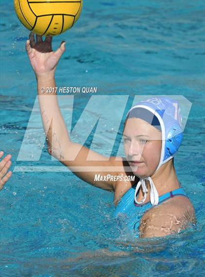 Thumbnail 1 in Edison vs Corona Del Mar (Holiday Cup) photogallery.