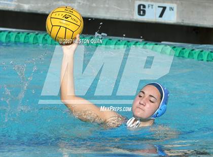 Thumbnail 2 in Edison vs Corona Del Mar (Holiday Cup) photogallery.