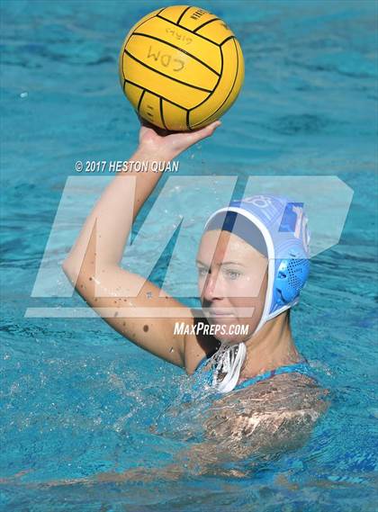 Thumbnail 3 in Edison vs Corona Del Mar (Holiday Cup) photogallery.
