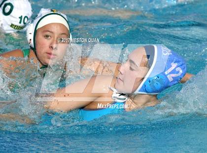 Thumbnail 2 in Edison vs Corona Del Mar (Holiday Cup) photogallery.