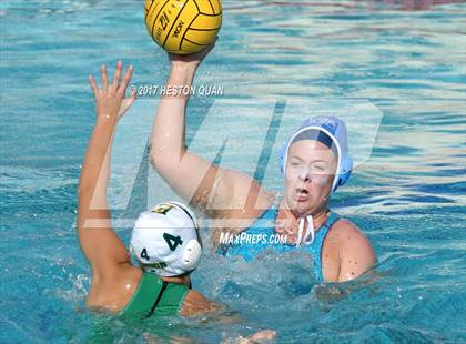 Thumbnail 2 in Edison vs Corona Del Mar (Holiday Cup) photogallery.