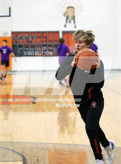 Thumbnail 1 in Grand Saline vs LaPoynor photogallery.