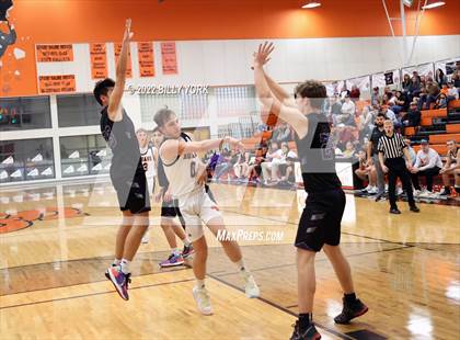 Thumbnail 2 in Grand Saline vs LaPoynor photogallery.