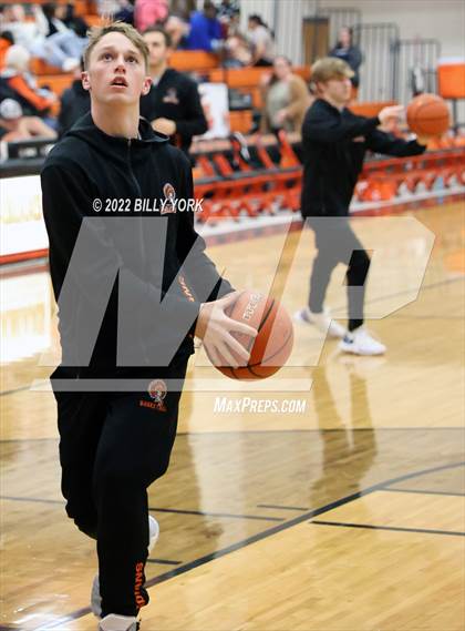 Thumbnail 3 in Grand Saline vs LaPoynor photogallery.