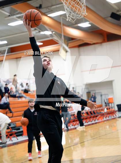 Thumbnail 1 in Grand Saline vs LaPoynor photogallery.