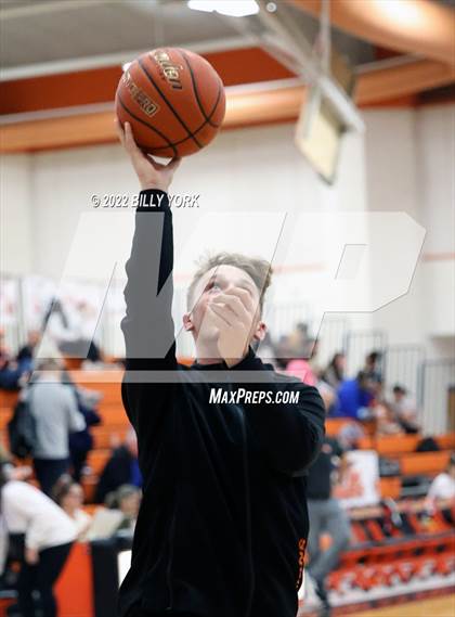Thumbnail 1 in Grand Saline vs LaPoynor photogallery.