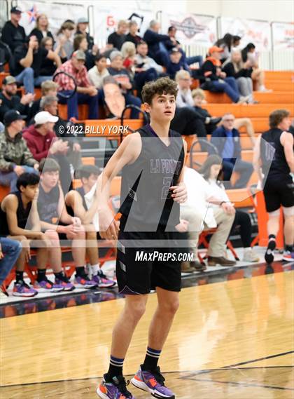 Thumbnail 3 in Grand Saline vs LaPoynor photogallery.