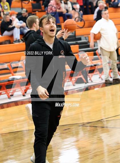 Thumbnail 1 in Grand Saline vs LaPoynor photogallery.