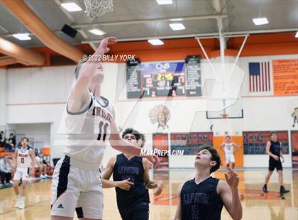 Thumbnail 1 in Grand Saline vs LaPoynor photogallery.