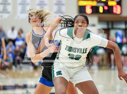 Thumbnail 2 in Hamilton Southeastern vs Zionsville (IHSAA 4A Sectional Semi Final) photogallery.