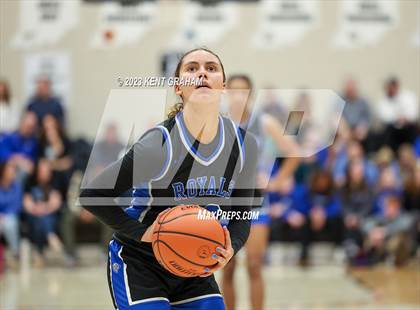 Thumbnail 3 in Hamilton Southeastern vs Zionsville (IHSAA 4A Sectional Semi Final) photogallery.