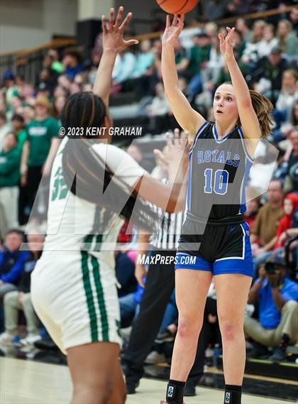 Thumbnail 2 in Hamilton Southeastern vs Zionsville (IHSAA 4A Sectional Semi Final) photogallery.