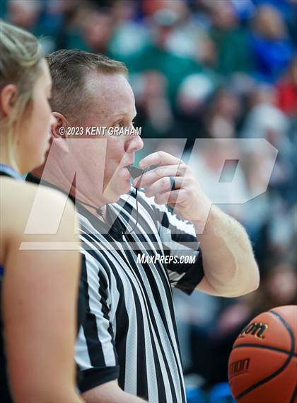 Thumbnail 1 in Hamilton Southeastern vs Zionsville (IHSAA 4A Sectional Semi Final) photogallery.
