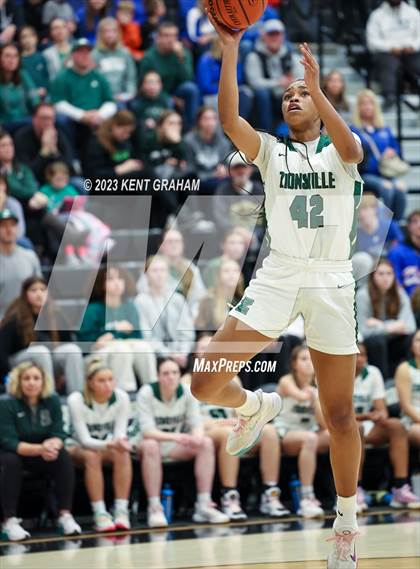 Thumbnail 2 in Hamilton Southeastern vs Zionsville (IHSAA 4A Sectional Semi Final) photogallery.