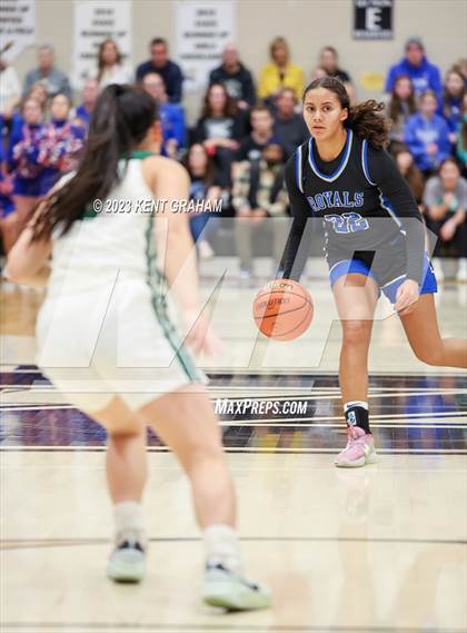 Thumbnail 2 in Hamilton Southeastern vs Zionsville (IHSAA 4A Sectional Semi Final) photogallery.