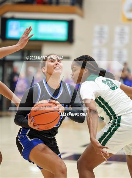Thumbnail 1 in Hamilton Southeastern vs Zionsville (IHSAA 4A Sectional Semi Final) photogallery.