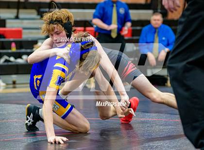 Thumbnail 3 in Kingman vs Lee Williams  photogallery.