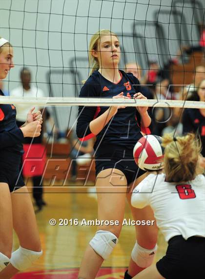 Thumbnail 3 in Seven Lakes @ Katy photogallery.