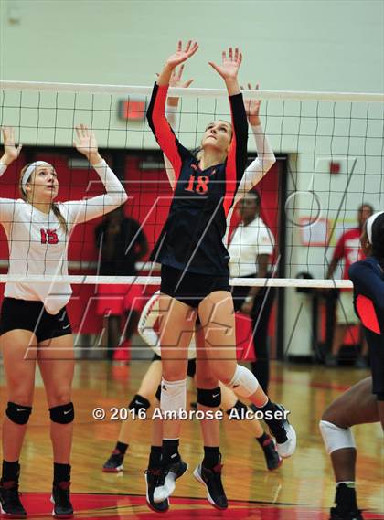 Thumbnail 2 in Seven Lakes @ Katy photogallery.