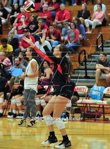 Thumbnail 3 in Seven Lakes @ Katy photogallery.