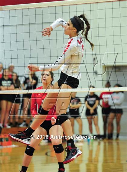 Thumbnail 1 in Seven Lakes @ Katy photogallery.