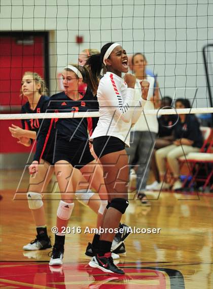 Thumbnail 2 in Seven Lakes @ Katy photogallery.