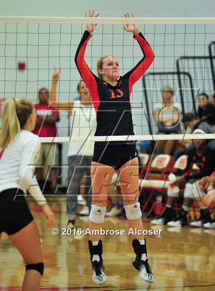 Thumbnail 2 in Seven Lakes @ Katy photogallery.