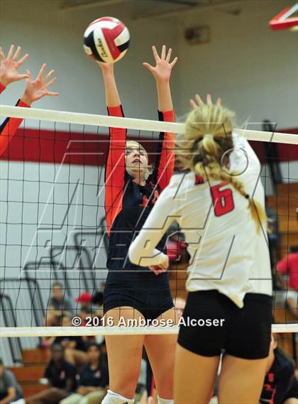 Thumbnail 1 in Seven Lakes @ Katy photogallery.