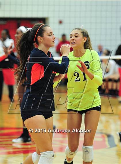 Thumbnail 2 in Seven Lakes @ Katy photogallery.